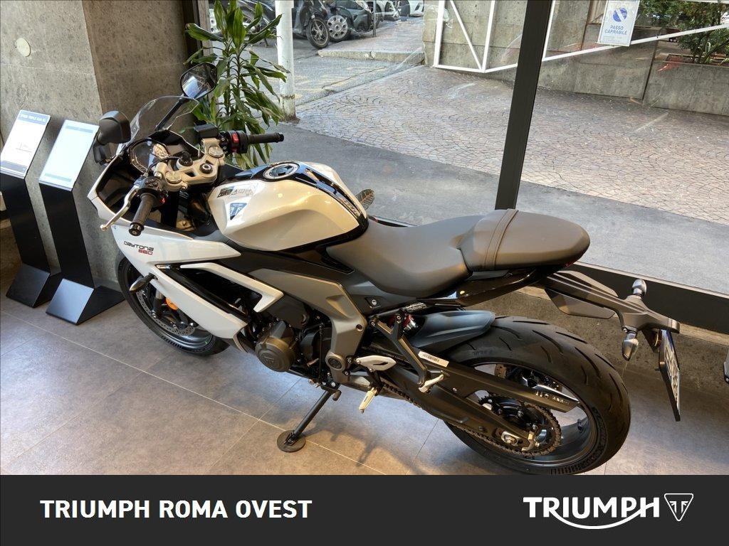 TRIUMPH Daytona 660 Abs